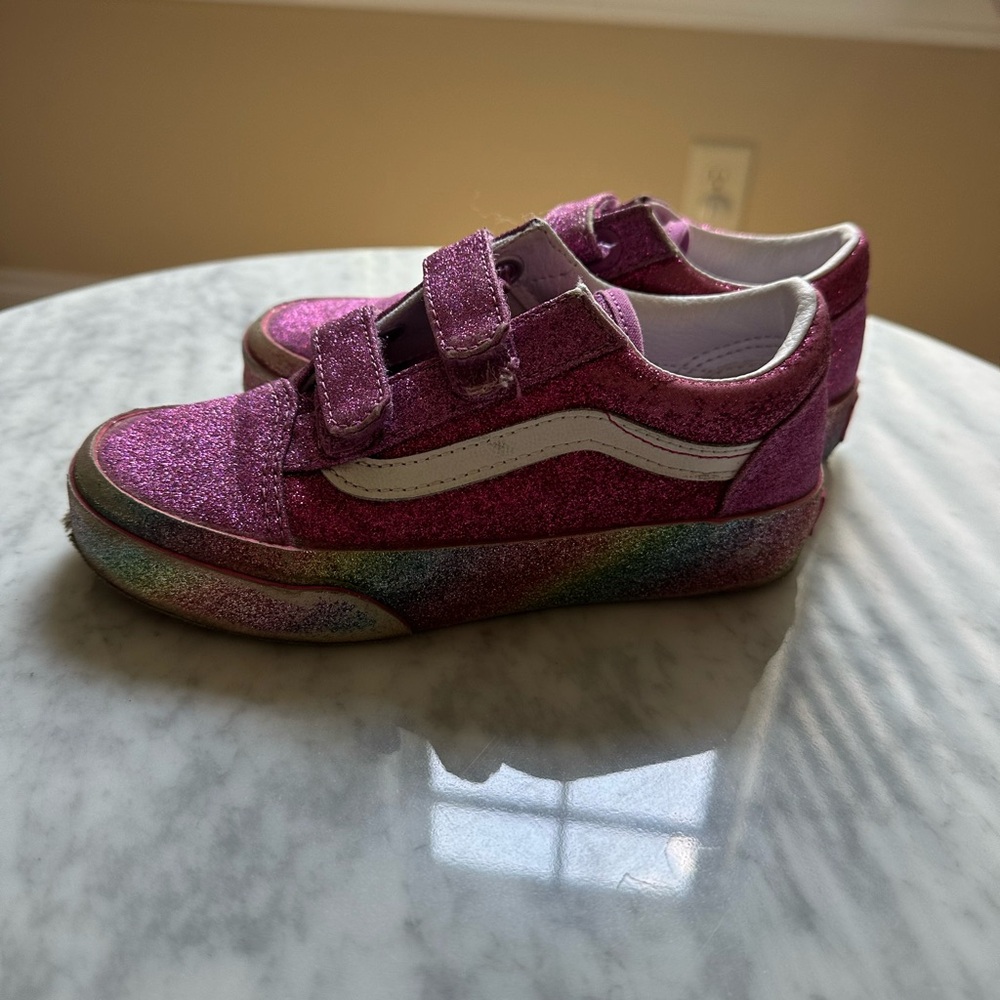 Vans Pink Sneakers with Velcro Strap and White Soles - Picture 4 of 8